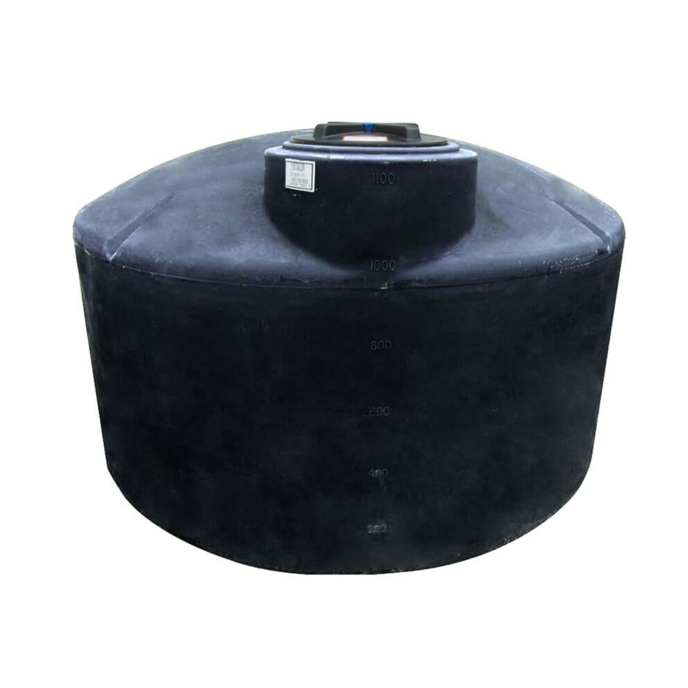 1100 Gallon Vertical Water Storage Tank